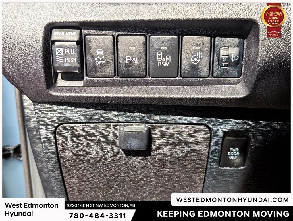 2012 Toyota Sienna LE in Edmonton, Alberta - 8 - w1024h768px