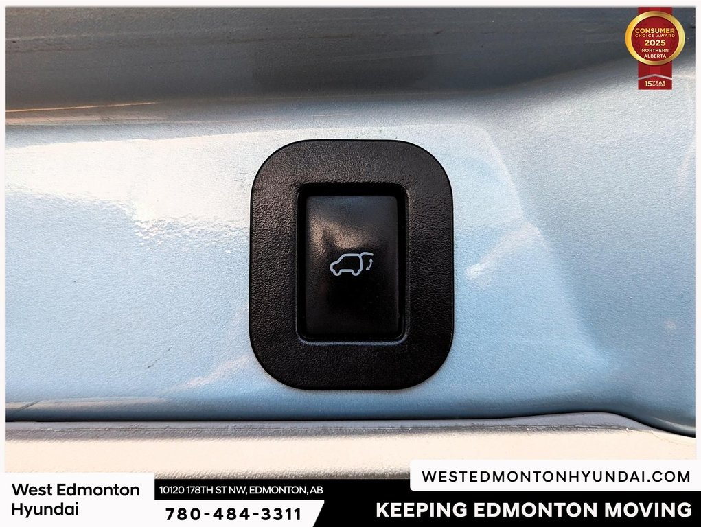 2012 Toyota Sienna LE in Edmonton, Alberta - 19 - w1024h768px