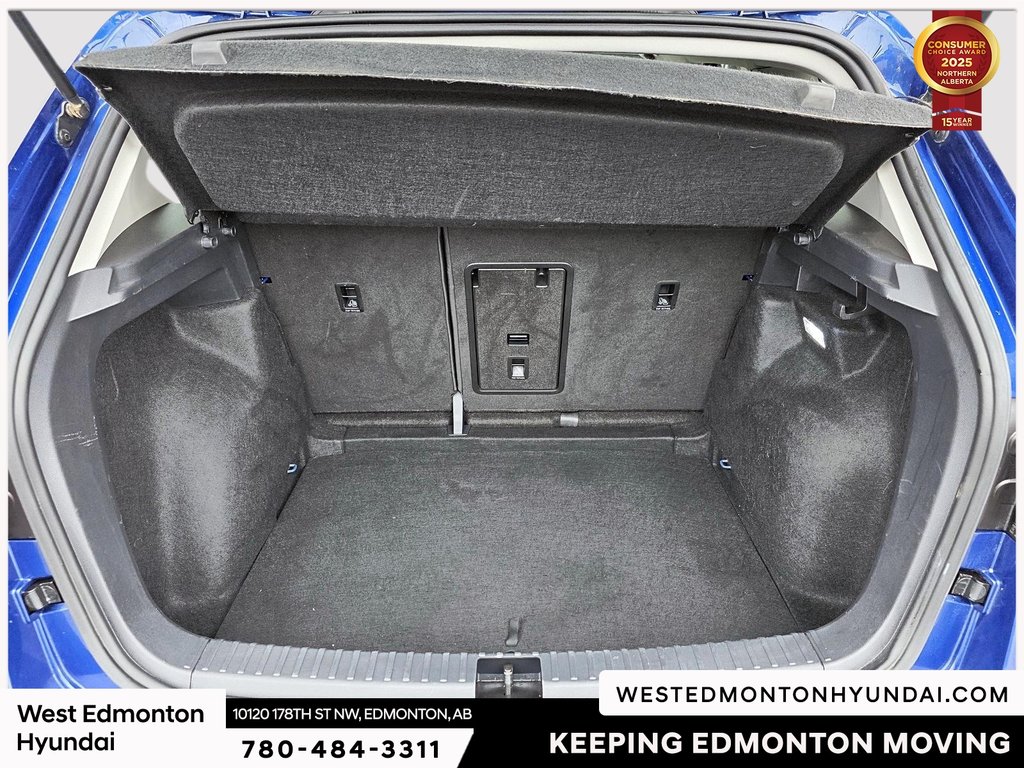 2024 Volkswagen Taos Comfortline in Edmonton, Alberta - 8 - w1024h768px