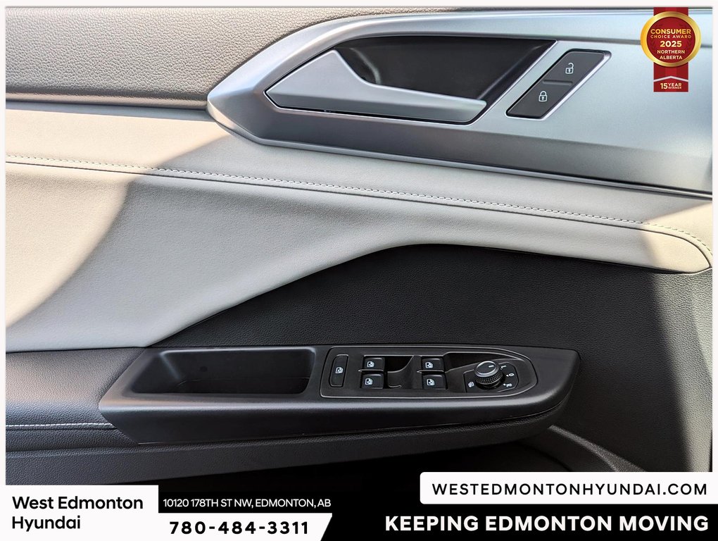 2025 Volkswagen Taos Comfortline in Edmonton, Alberta - 6 - w1024h768px