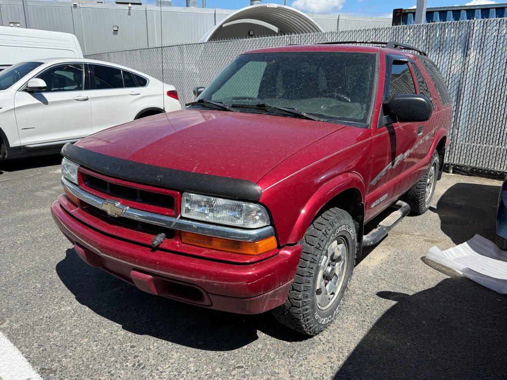 2005 Chevrolet Blazer LS 4WD in Kamloops, British Columbia - 1 - w1024h768px