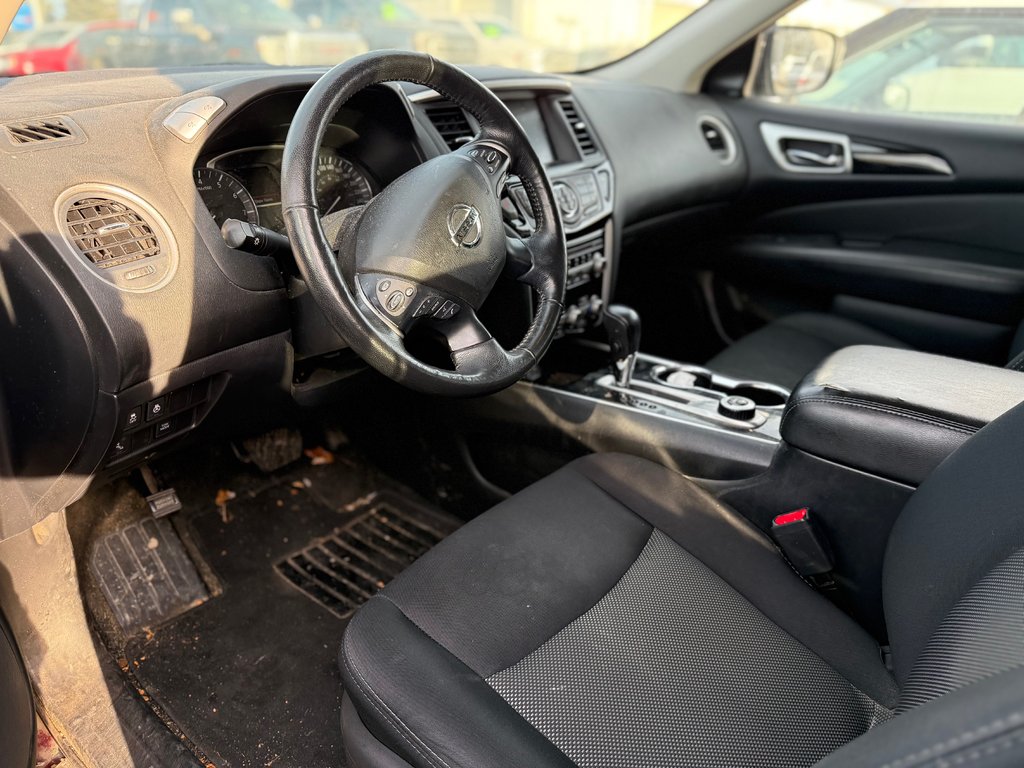 2019 Nissan Pathfinder S V6 4x4 at in Kamloops, British Columbia - 4 - w1024h768px