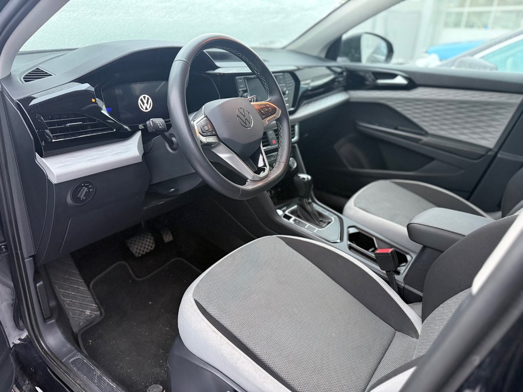 2024 Volkswagen Taos Trendline 1.5T 8sp at w/ Tip in Kamloops, British Columbia - 4 - w1024h768px