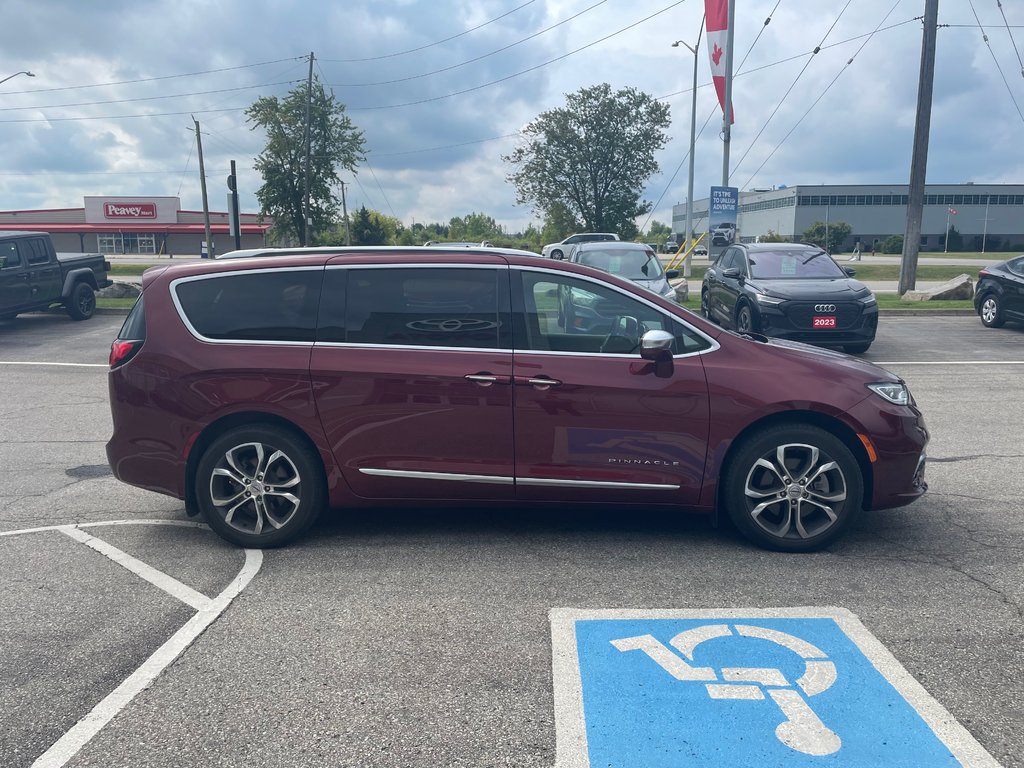 2022 Chrysler Pacifica Pinnacle in Woodstock, Ontario - 4 - w1024h768px
