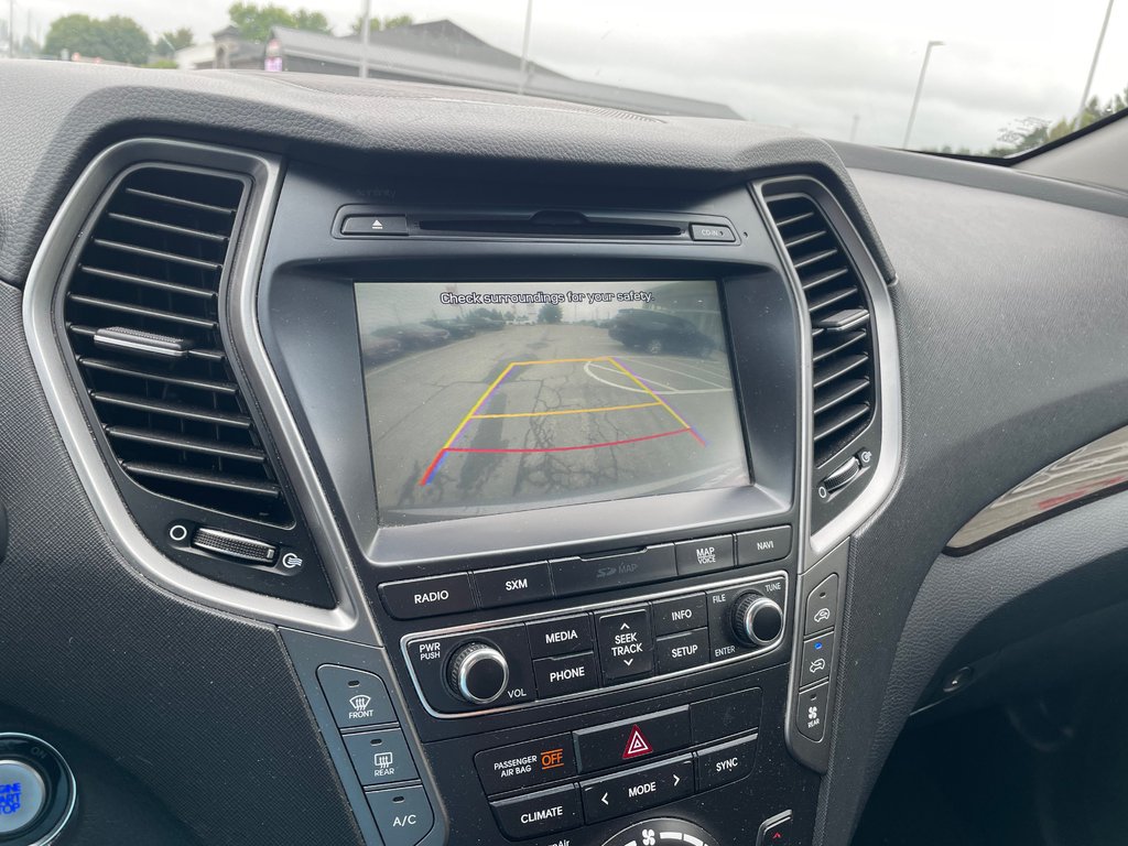 2017 Hyundai Santa Fe XL Luxury in Woodstock, Ontario - 13 - w1024h768px