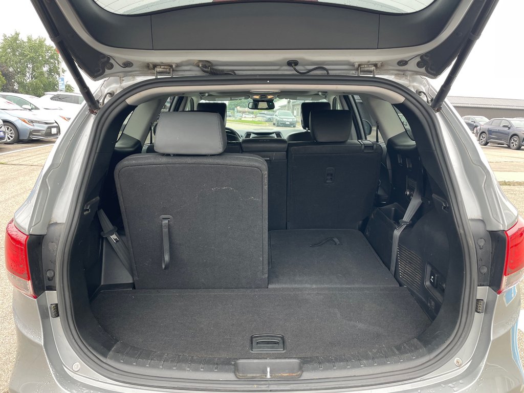 2017 Hyundai Santa Fe XL Luxury in Woodstock, Ontario - 10 - w1024h768px