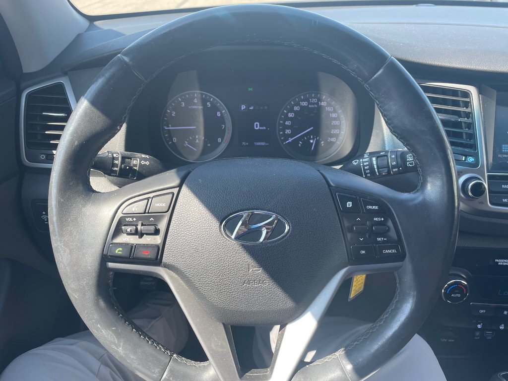 2018 Hyundai Tucson SE in Woodstock, Ontario - 7 - w1024h768px