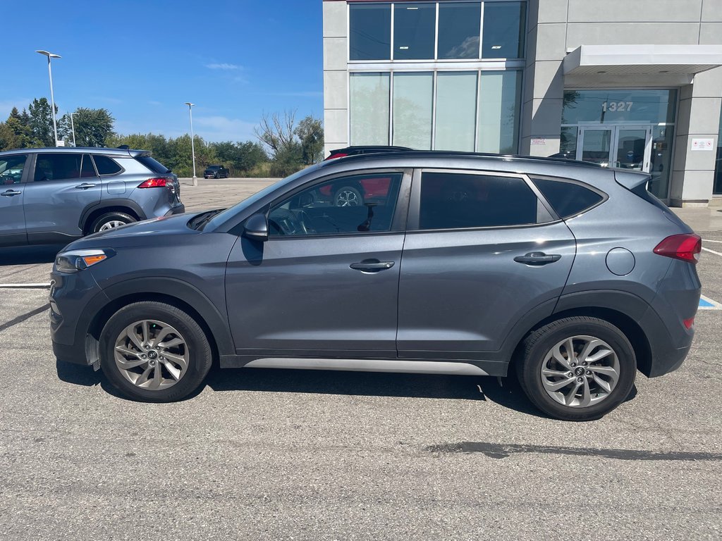 2018 Hyundai Tucson SE in Woodstock, Ontario - 2 - w1024h768px