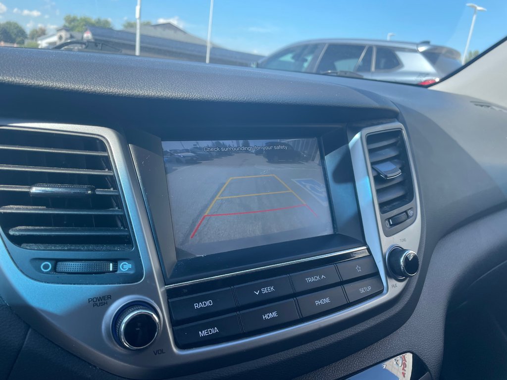 2018 Hyundai Tucson SE in Woodstock, Ontario - 9 - w1024h768px