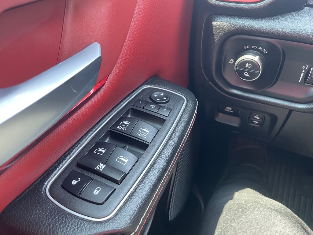2022 Ram 1500 Rebel in Woodstock, Ontario - 14 - w1024h768px