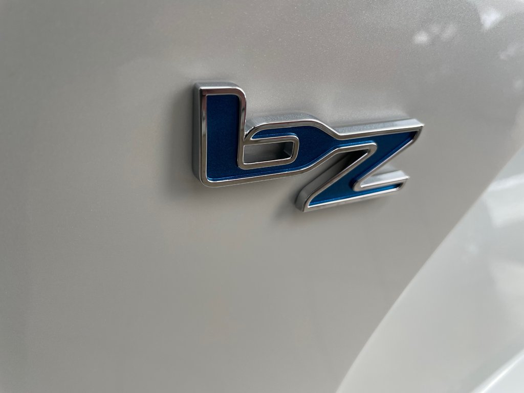 2026 Toyota bZ XLE-7
