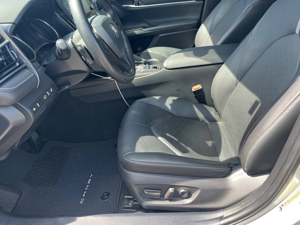 2021 Toyota Camry Hybrid XSE in Woodstock, Ontario - 8 - w1024h768px