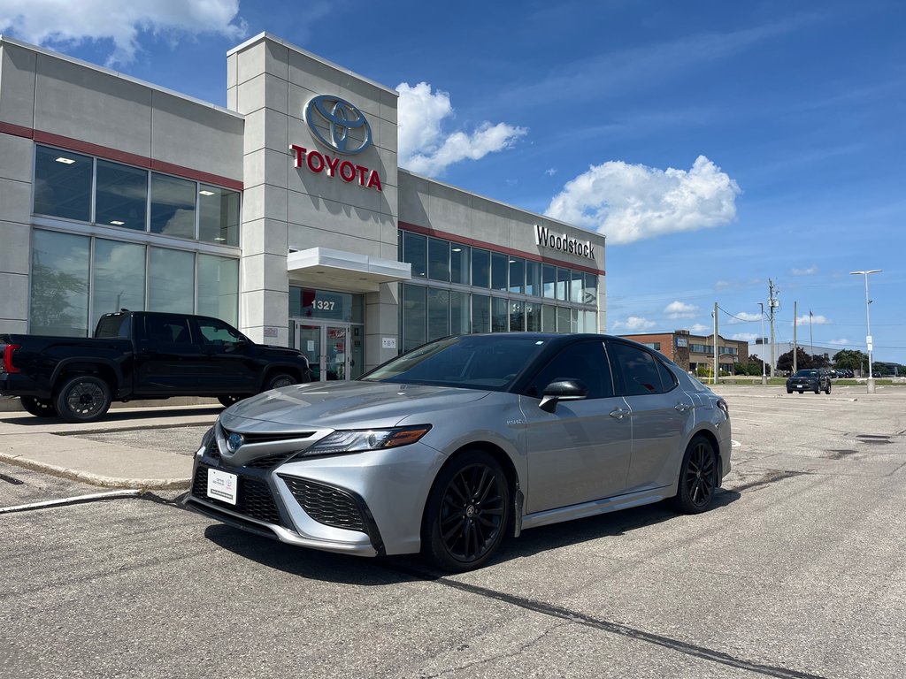 2021 Toyota Camry Hybrid XSE in Woodstock, Ontario - 1 - w1024h768px