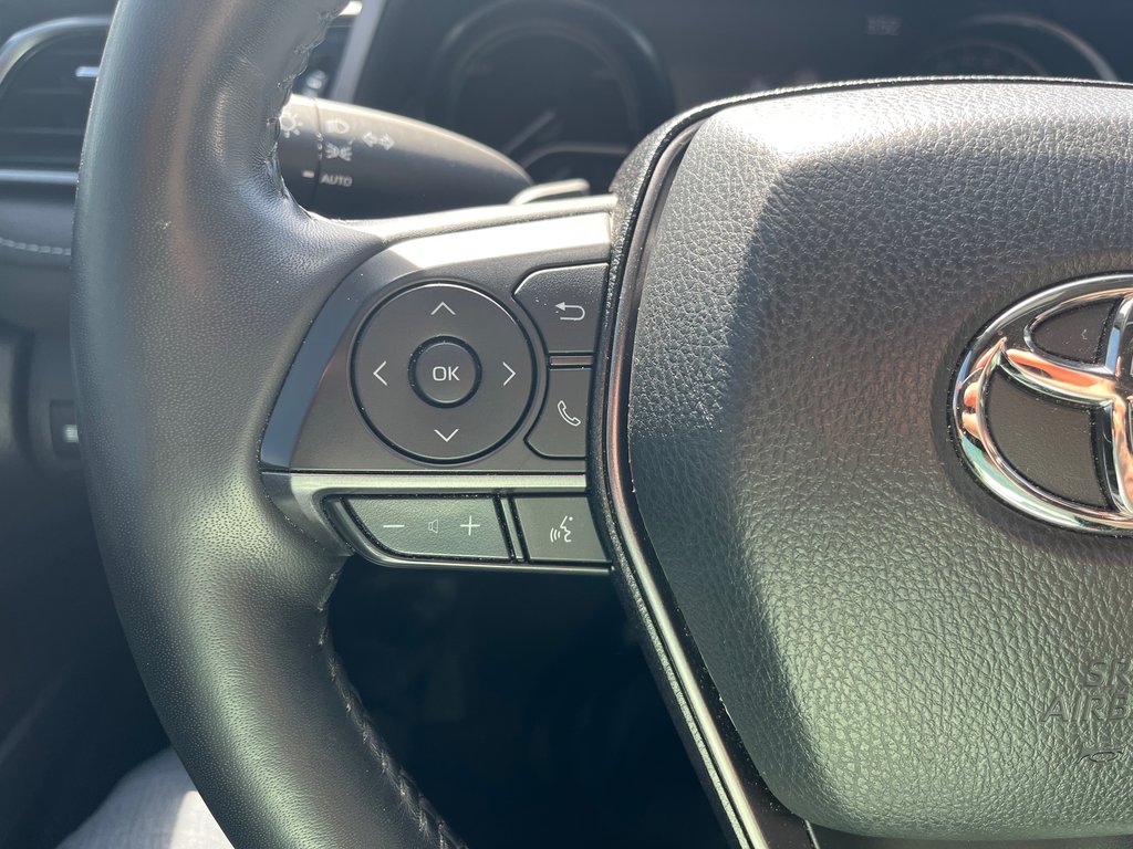 2021 Toyota Camry Hybrid XSE in Woodstock, Ontario - 11 - w1024h768px