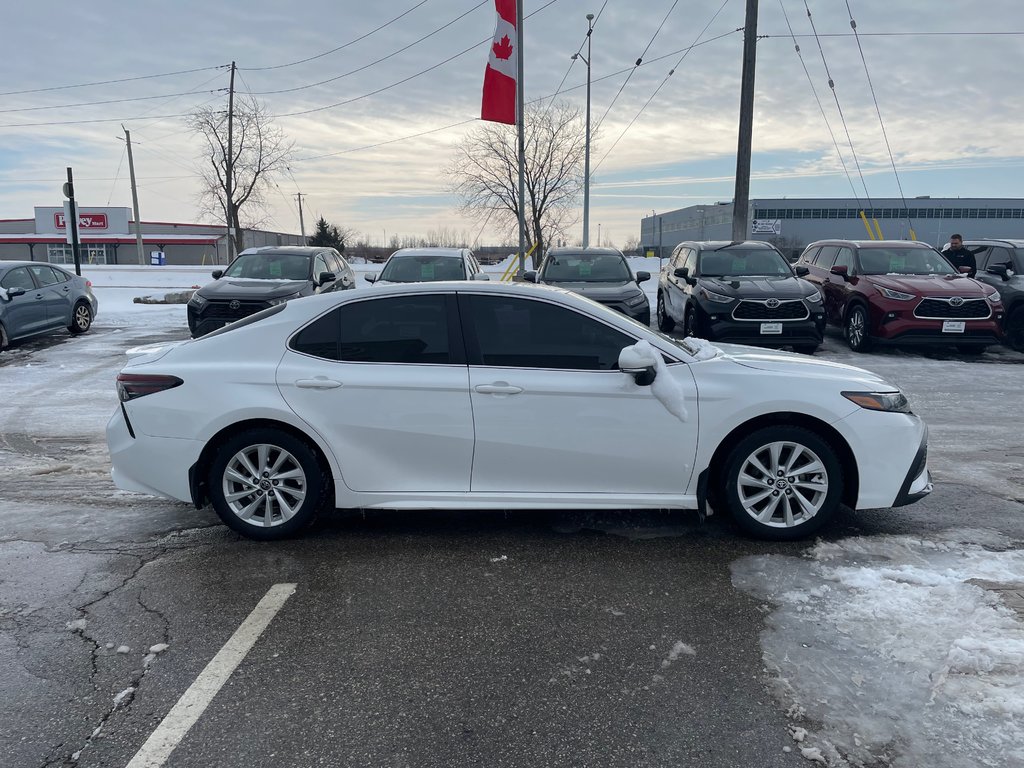 2022 Toyota Camry SE-3
