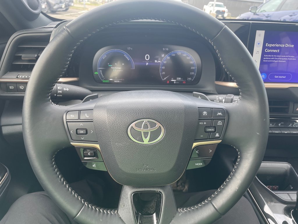 2025 Toyota Crown Signia Limited in Woodstock, Ontario - 8 - w1024h768px