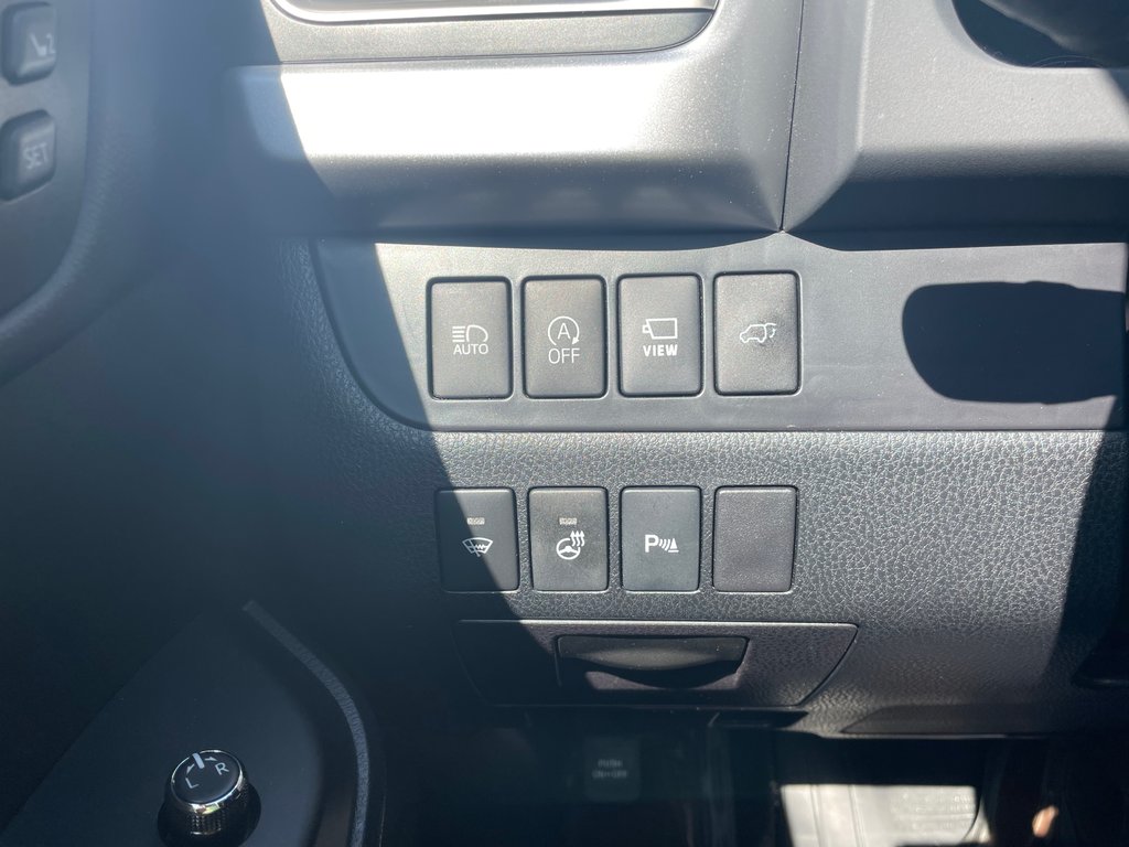 2018 Toyota Highlander Limited in Woodstock, Ontario - 13 - w1024h768px