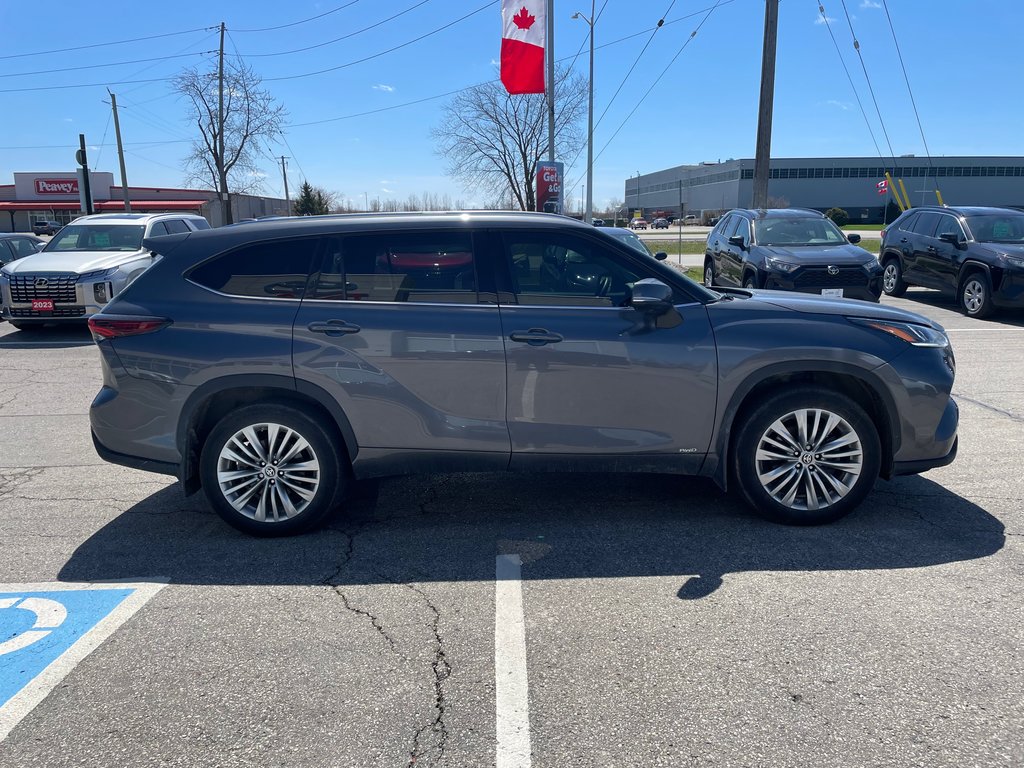 2024 Toyota Highlander Hybrid Limited in Woodstock, Ontario - 4 - w1024h768px