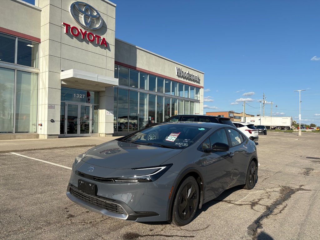 2026 Toyota Prius Plug-In Hybrid SE-0