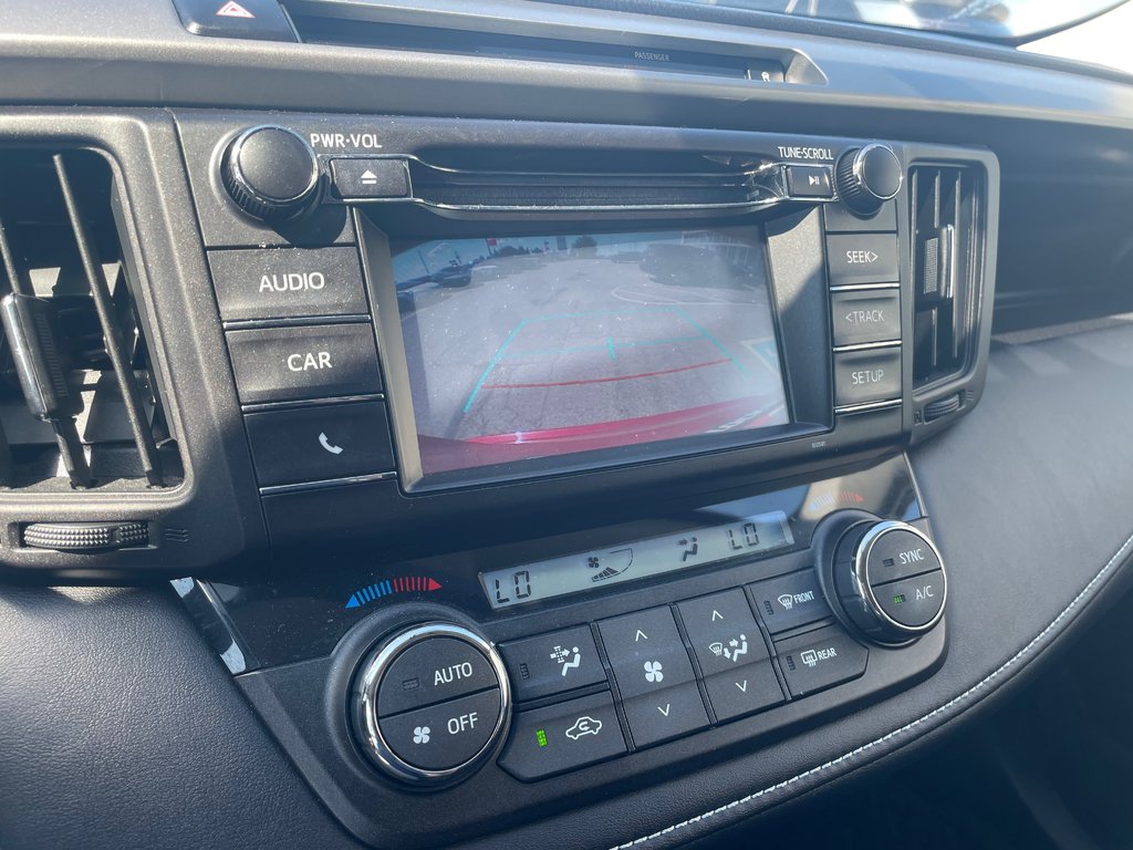 2016 Toyota RAV4 XLE in Woodstock, Ontario - 11 - w1024h768px
