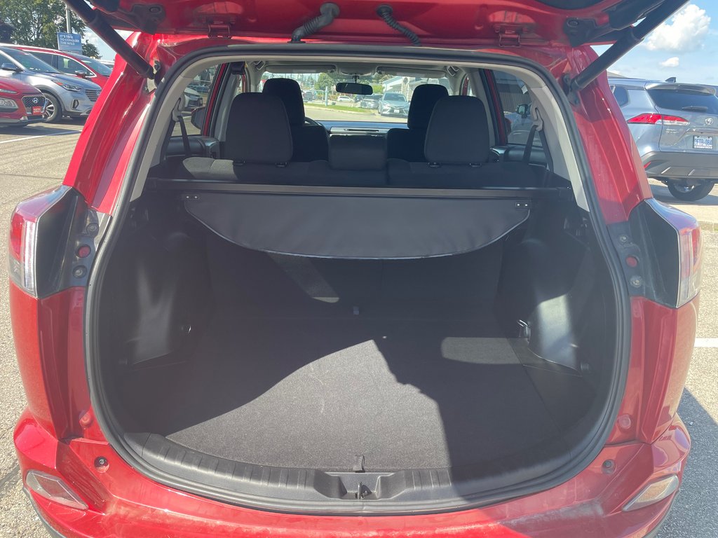 2016 Toyota RAV4 XLE in Woodstock, Ontario - 8 - w1024h768px