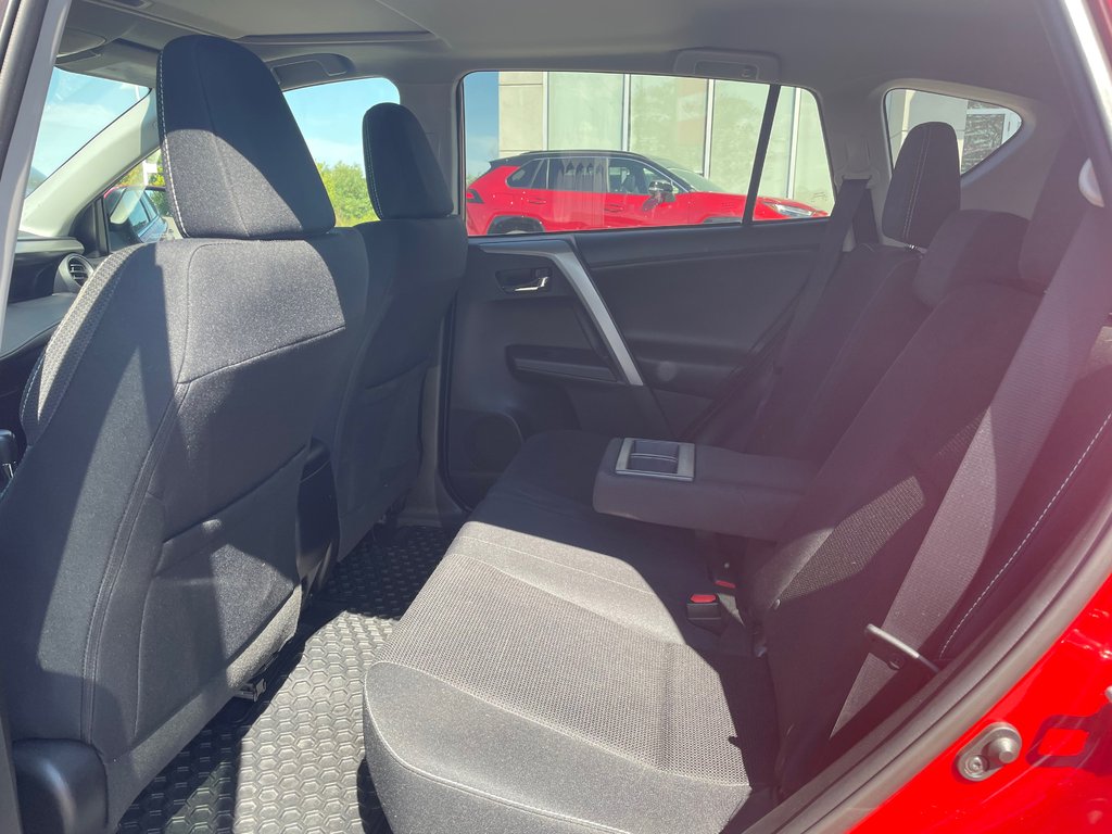 2016 Toyota RAV4 XLE in Woodstock, Ontario - 7 - w1024h768px