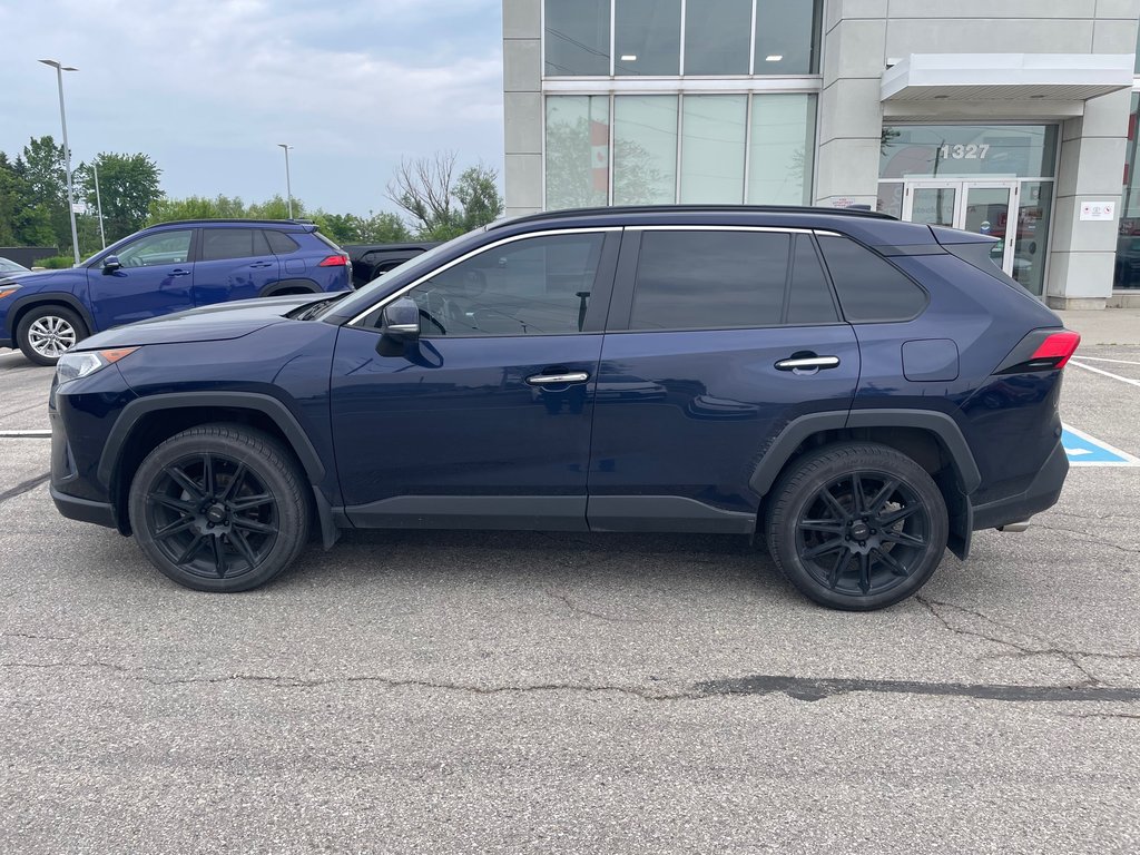 2019 Toyota RAV4 Limited in Woodstock, Ontario - 2 - w1024h768px