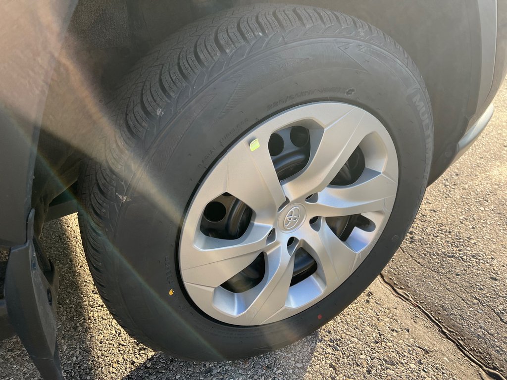 2023 Toyota RAV4 LE-5