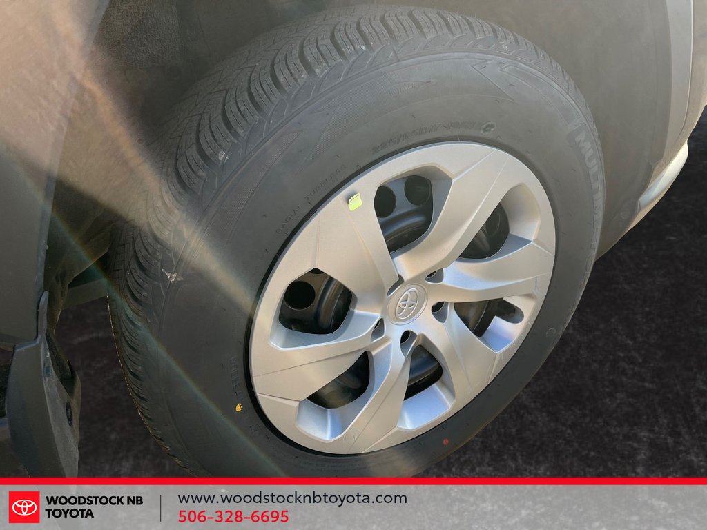 2023 Toyota RAV4 LE-5