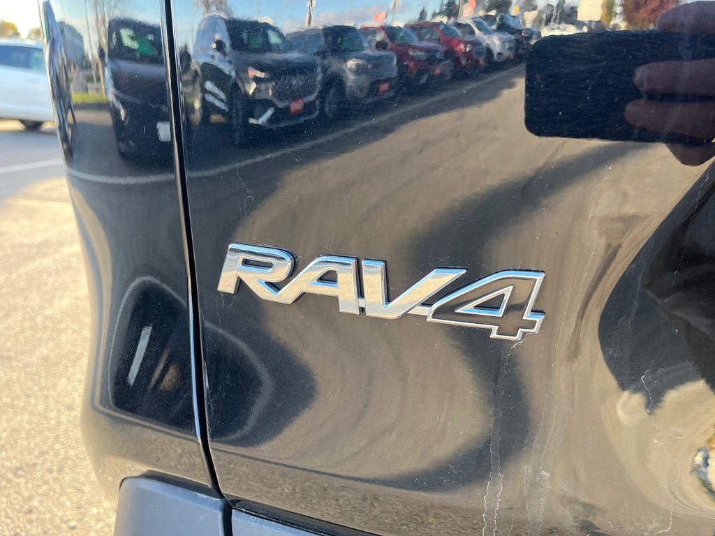 2023 Toyota RAV4 LE-6