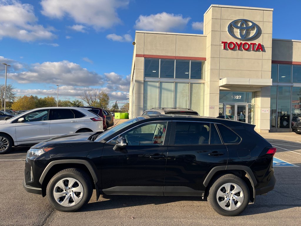 2023 Toyota RAV4 LE-2