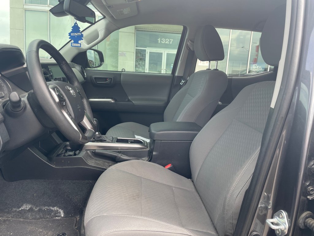 2023 Toyota Tacoma 4WD DBL AT SR5 in Woodstock, Ontario - 6 - w1024h768px