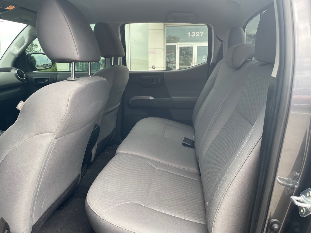 2023 Toyota Tacoma 4WD DBL AT SR5 in Woodstock, Ontario - 7 - w1024h768px