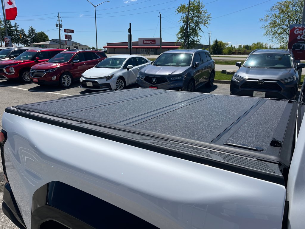 2025 Toyota Tacoma Hybrid in Woodstock, Ontario - 11 - w1024h768px