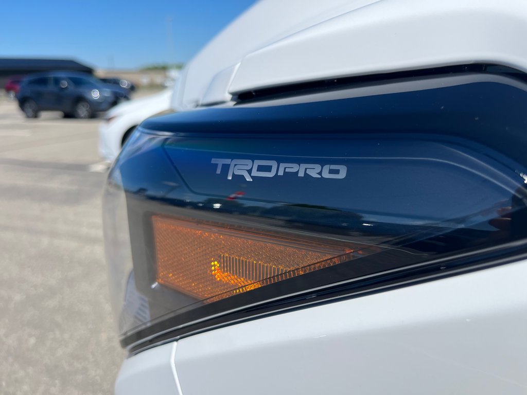 2025 Toyota Tacoma Hybrid in Woodstock, Ontario - 18 - w1024h768px
