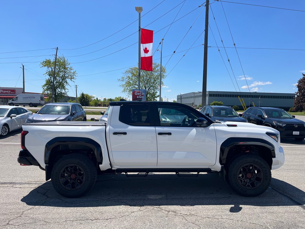 2025 Toyota Tacoma Hybrid in Woodstock, Ontario - 7 - w1024h768px