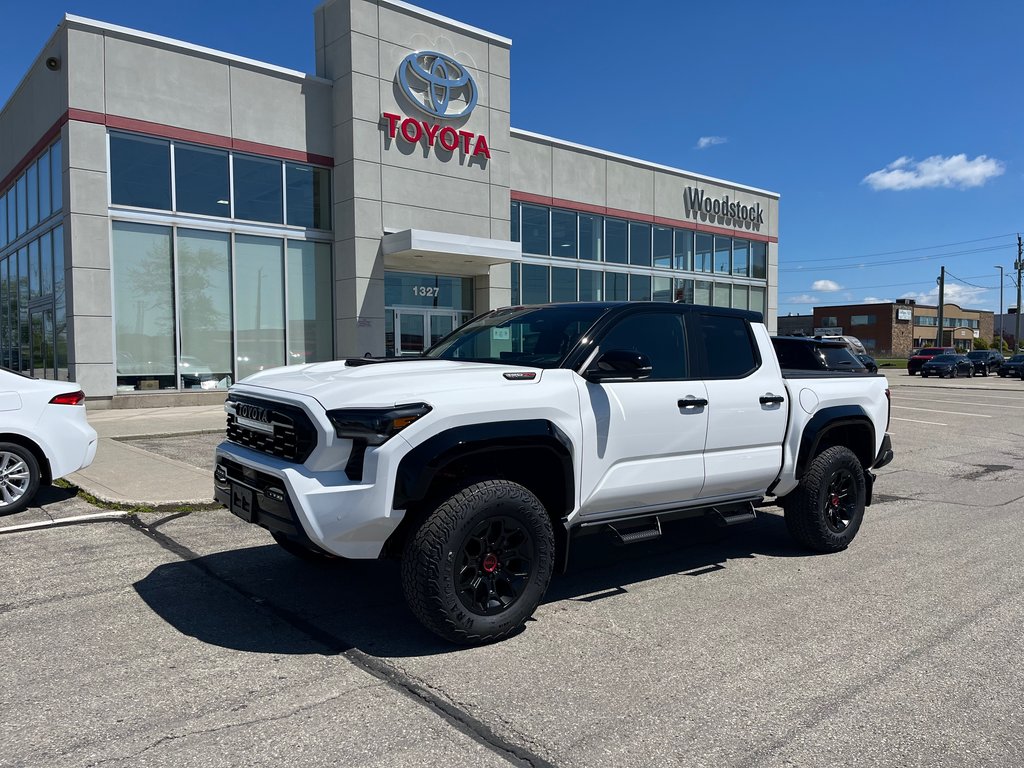 2025 Toyota Tacoma Hybrid in Woodstock, Ontario - 1 - w1024h768px