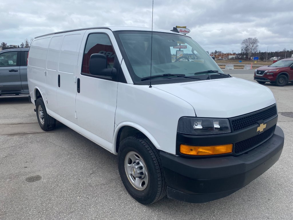 2021 Chevrolet Express Van in Deer Lake, Newfoundland and Labrador - 4 - w1024h768px
