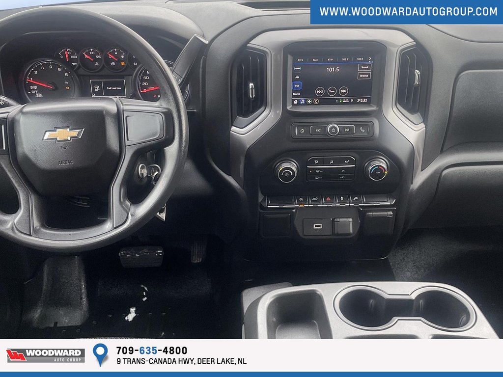 2020 Chevrolet Silverado in Deer Lake, Newfoundland and Labrador - 3 - w1024h768px