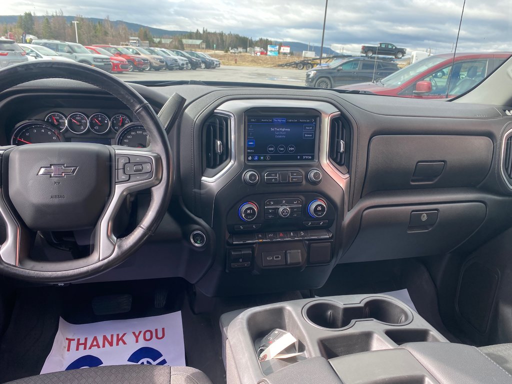 2021 Chevrolet Silverado in Deer Lake, Newfoundland and Labrador - 12 - w1024h768px