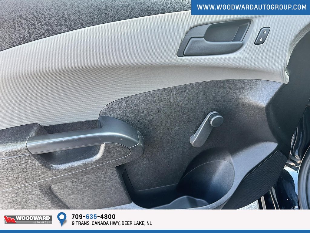 2015 Chevrolet Sonic in Deer Lake, Newfoundland and Labrador - 7 - w1024h768px