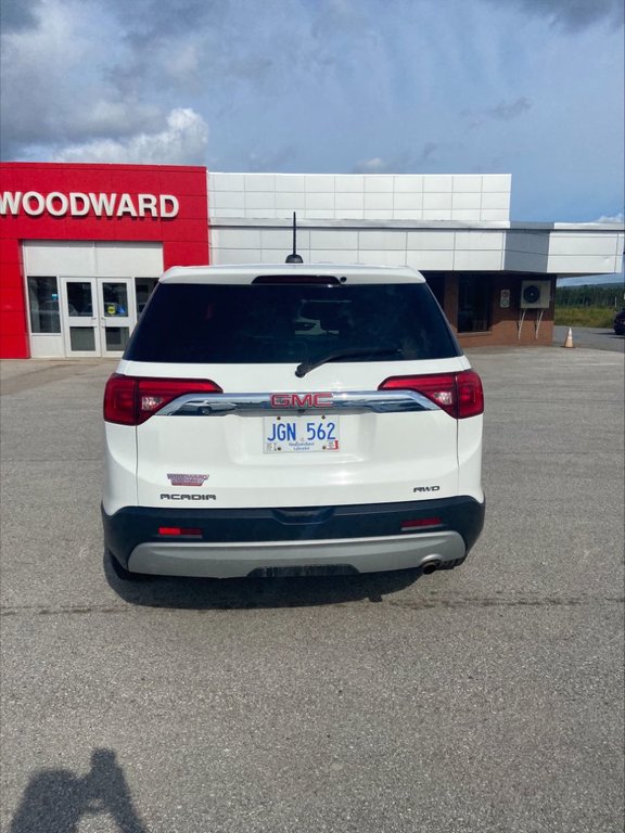 2017 GMC Acadia in Deer Lake, Newfoundland and Labrador - 4 - w1024h768px