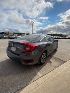 2018 Honda Civic in Deer Lake, Newfoundland and Labrador - 4 - w1024h768px