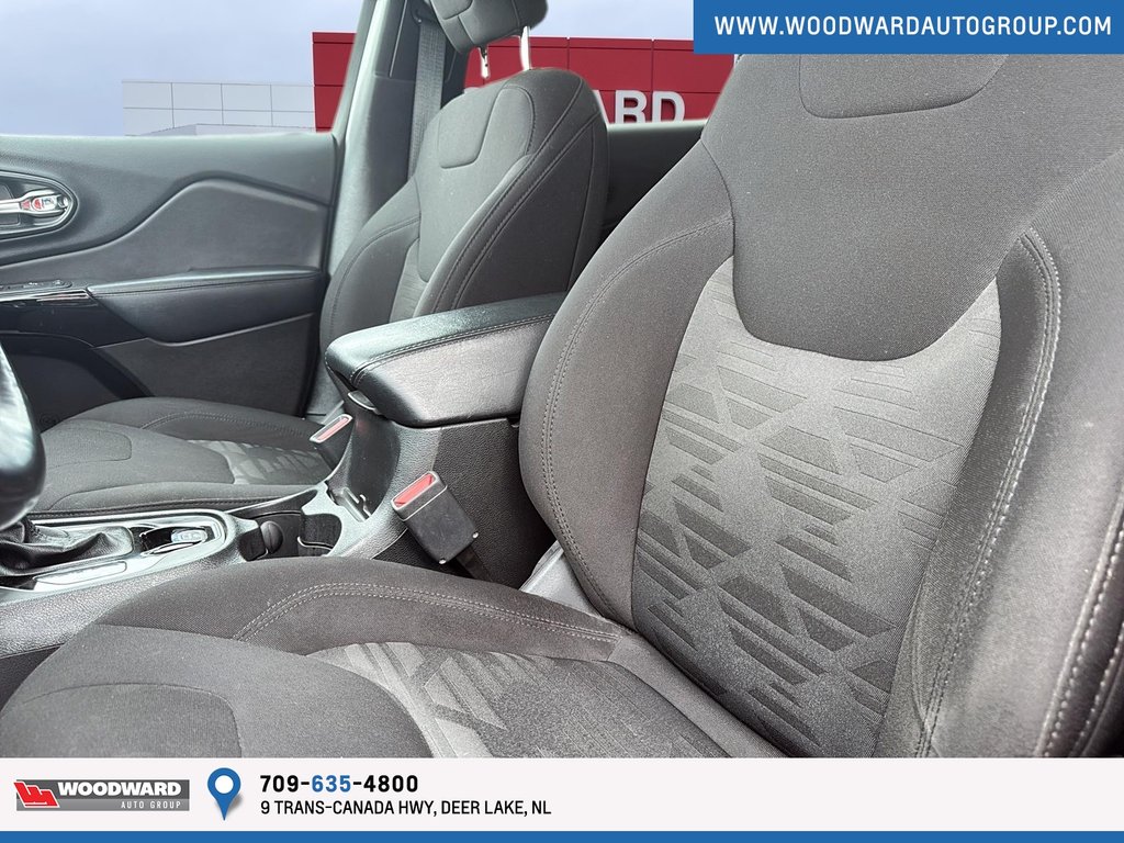 2020 Jeep Cherokee in Deer Lake, Newfoundland and Labrador - 7 - w1024h768px