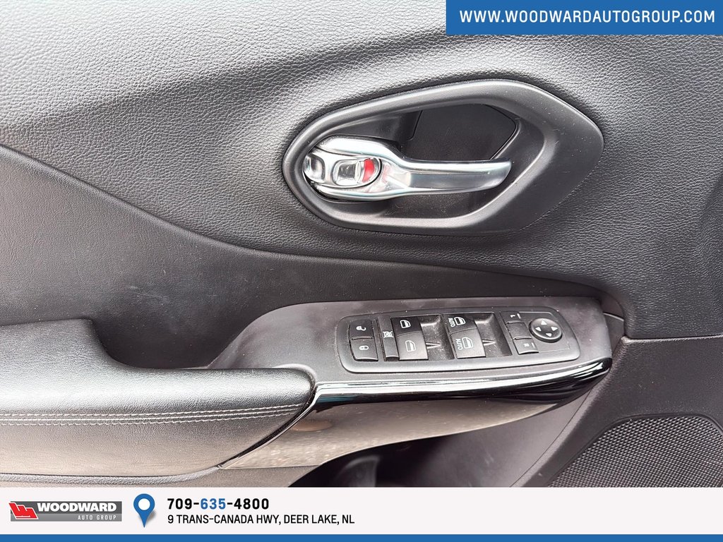 2020 Jeep Cherokee in Deer Lake, Newfoundland and Labrador - 9 - w1024h768px