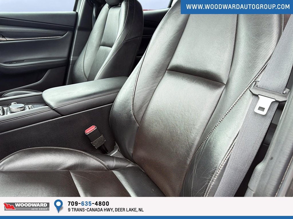 2021 Mazda 3 in Deer Lake, Newfoundland and Labrador - 6 - w1024h768px
