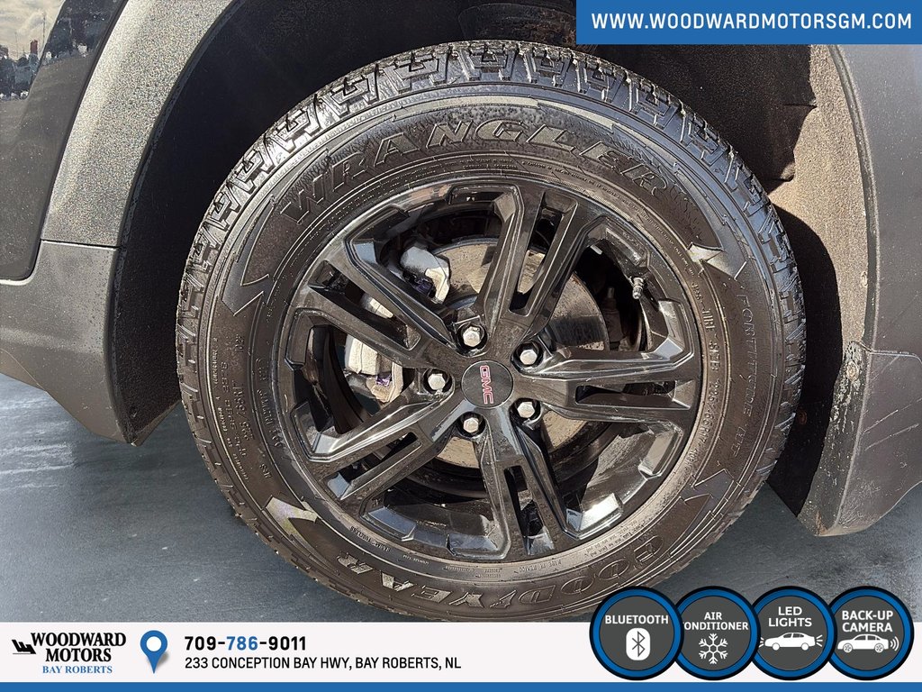 2024 GMC Terrain AT4 in Bay Roberts, Newfoundland and Labrador - 7 - w1024h768px