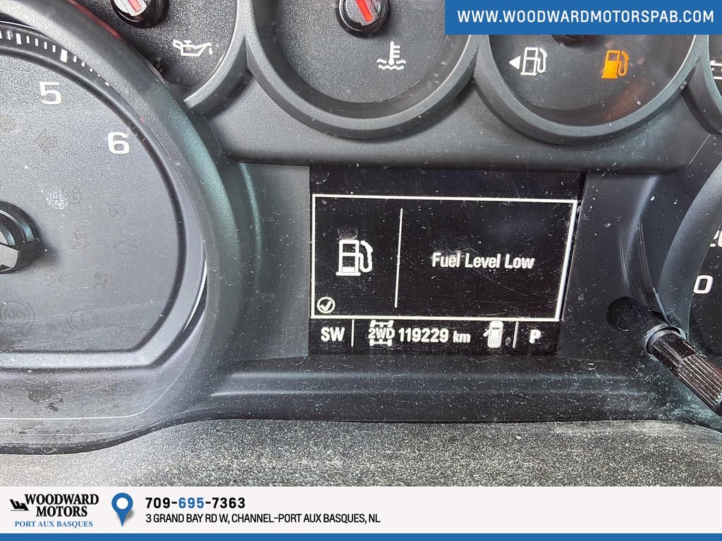 2020 Chevrolet Silverado 1500 4WD Double CAB Custom in Port Aux Basques, Newfoundland and Labrador - 9 - w1024h768px