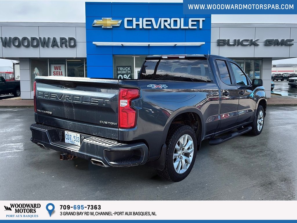 2020 Chevrolet Silverado 1500 4WD Double CAB Custom in Port Aux Basques, Newfoundland and Labrador - 4 - w1024h768px
