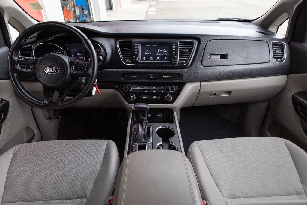 Zimmer Wheaton GMC Buick Ltd | 2019 Kia Sedona LX | #6452A